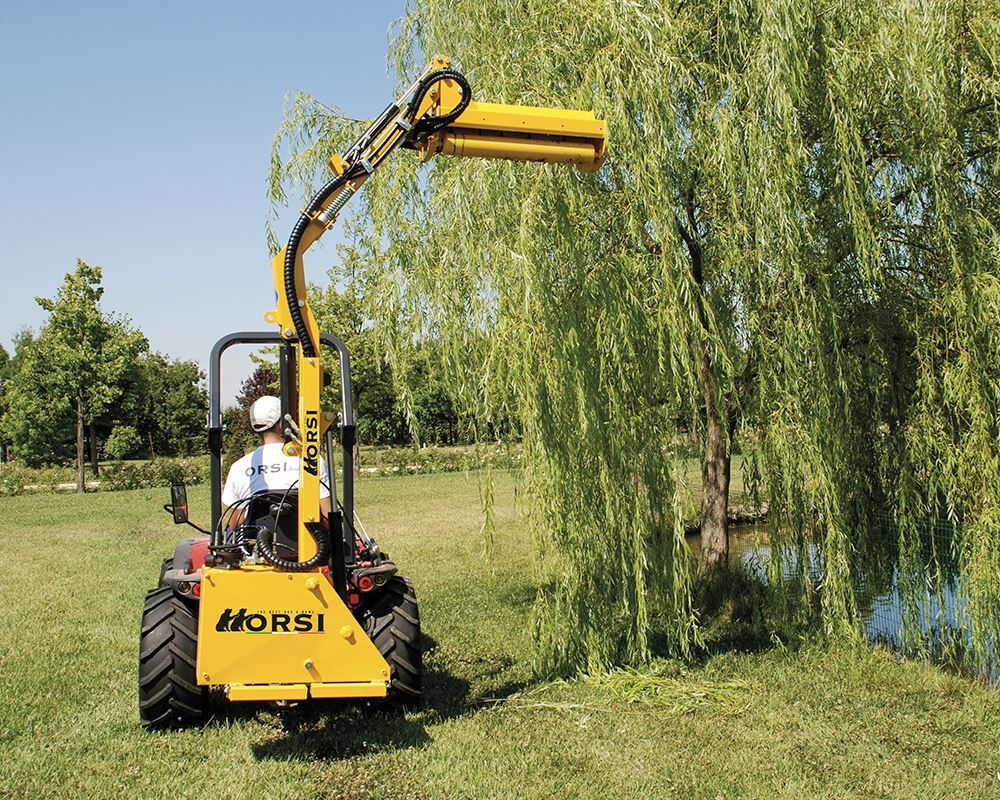 ORSI Boom Mower 3PT | Model CUT 029 | Cutting Width Flail Head 31-1/2″ | 10′ 2″ Max Reach | 16–35 HP | For Mini Tractors