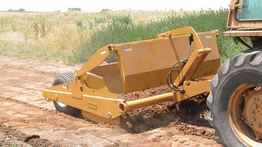 Hoelscher Inc. DB Scraper Apron Pull Type Pan | Working Width 4', 5' & 6' | 45-55HP For Tractor
