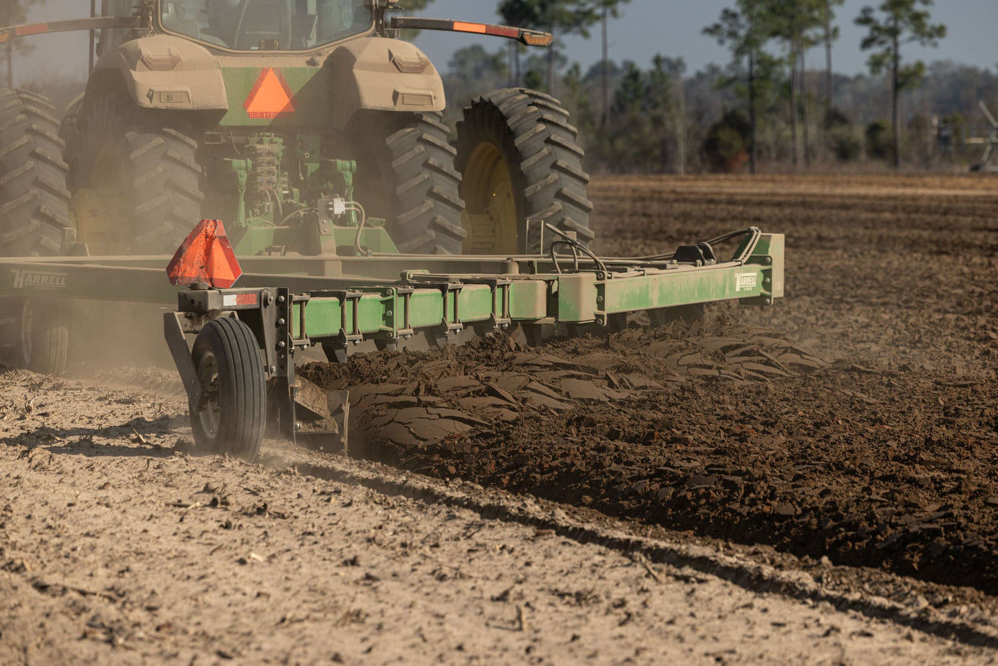 Harrell Ag | On-Land Switch Plow 6710 HD | 10-Bottom | Working Width 17 Feet Per Pass | HorsePower 325 to 600+ HP | For Tractors