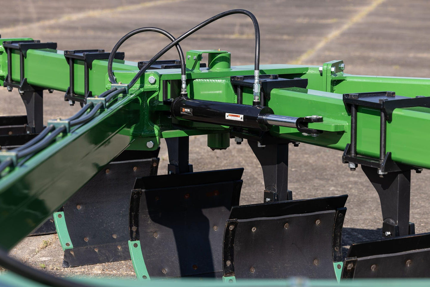 Harrell Ag | On-Land Switch Plow 6710 HD | 10-Bottom | Working Width 17 Feet Per Pass | HorsePower 325 to 600+ HP | For Tractors