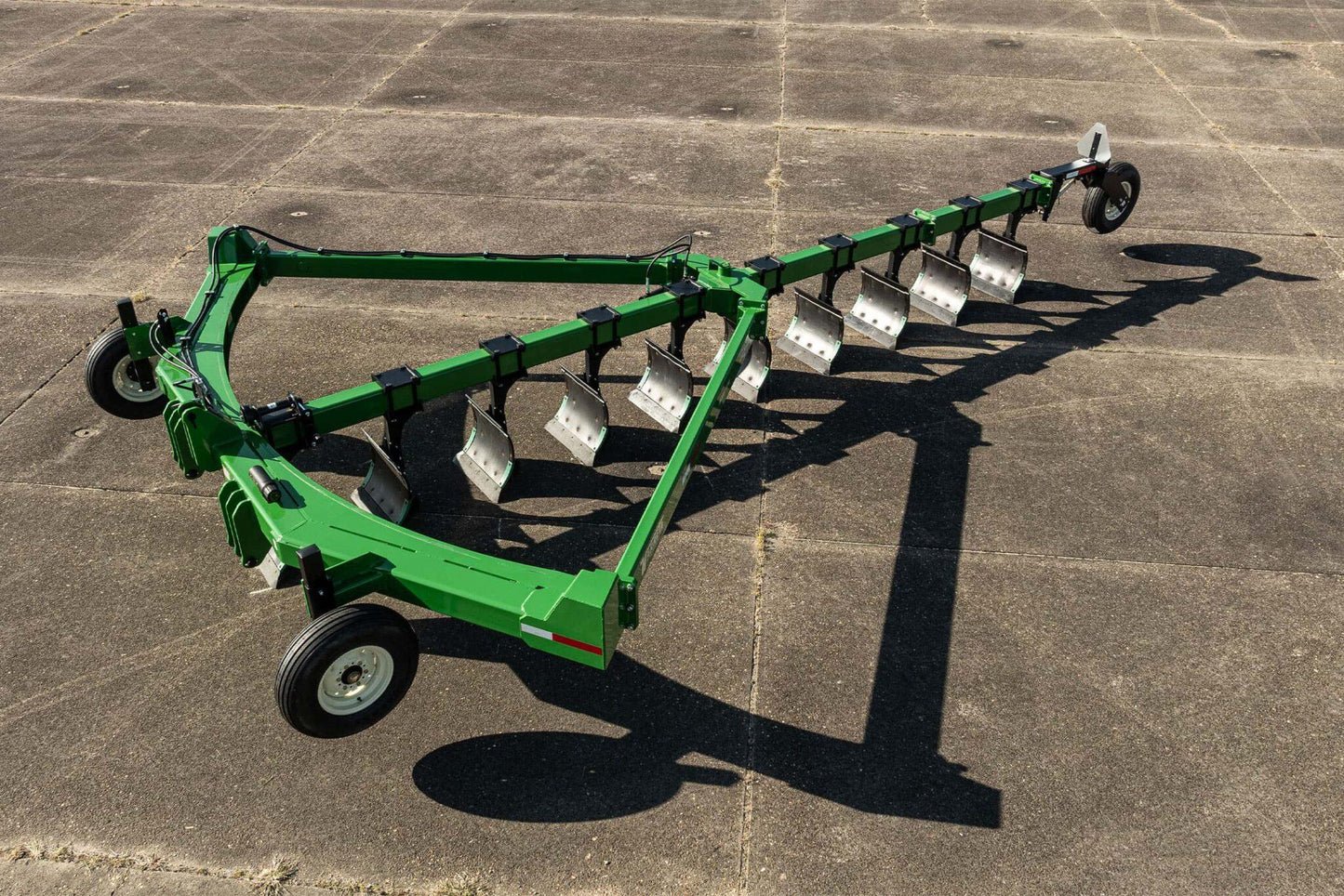 Harrell Ag | On-Land Switch Plow 6710 HD | 10-Bottom | Working Width 17 Feet Per Pass | HorsePower 325 to 600+ HP | For Tractors