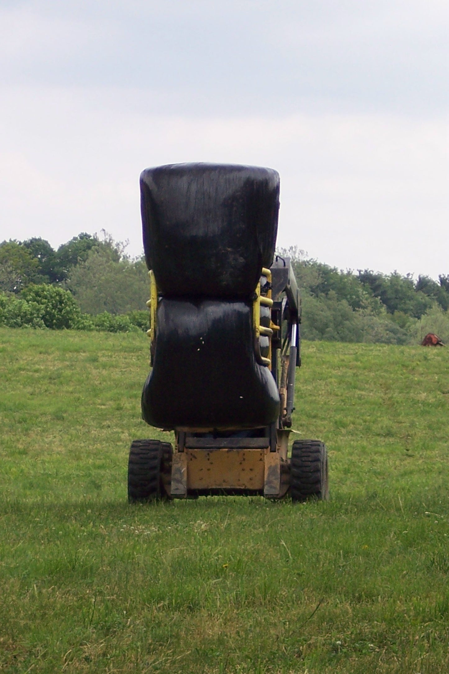 AgNation Wrap Round Bale Handler | Bale Size 4'x4' to 5'x5' in Diameter | Dual Cylinder | For Skid Steers & Tractors