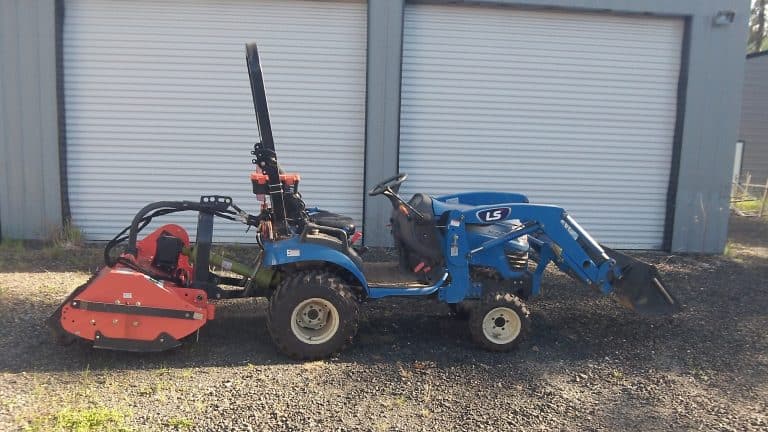 Farmer Helper | Super Heavy Duty Flail Mower | Model FH-D Series | Working Width 47" to 71" | Horsepower 25 To 65 HP | For Tractors