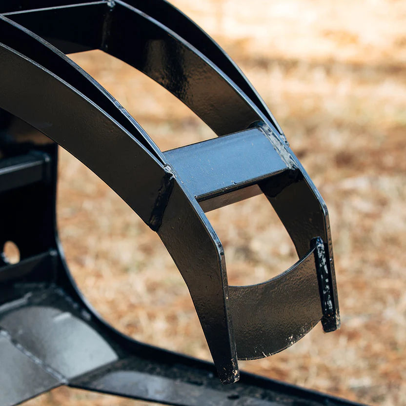 Titan Attachments Log Grapple | 26" Width | 42" Jaw Opening | 3,000 PSI Cylinder | 6–12 GPM Oil Flow | For Mini Skid Steers