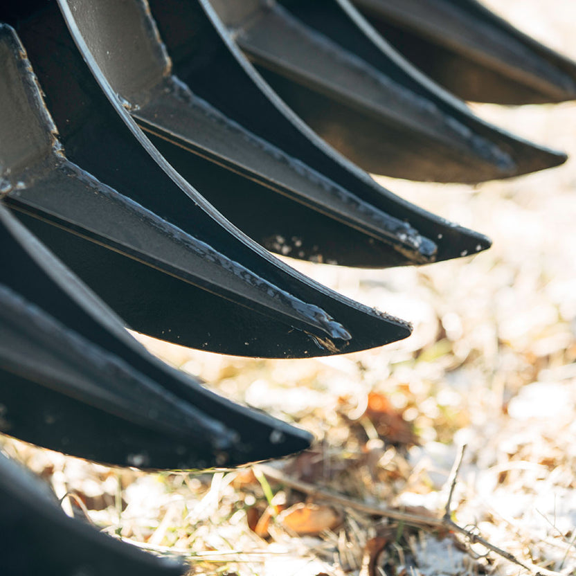 Titan Attachments Root Grapple Rake | Overall Width 34" Inches | Hydraulic Flow 11-20 GPM | For Mini Skid Steers