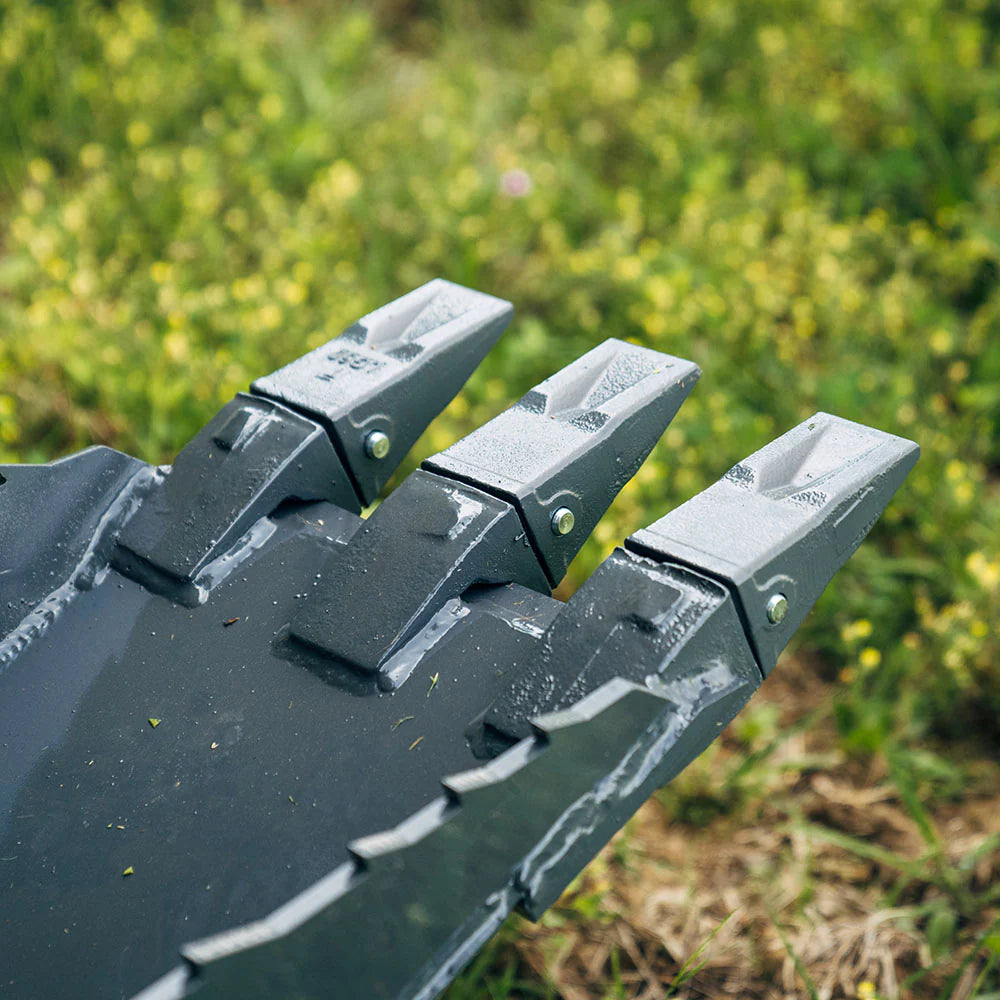 Titan Attachments Stump Bucket | Serrated 0.5" Blade | 45" Width | Oil Flow Range 12–22 GPM | For Skid Steer Loaders