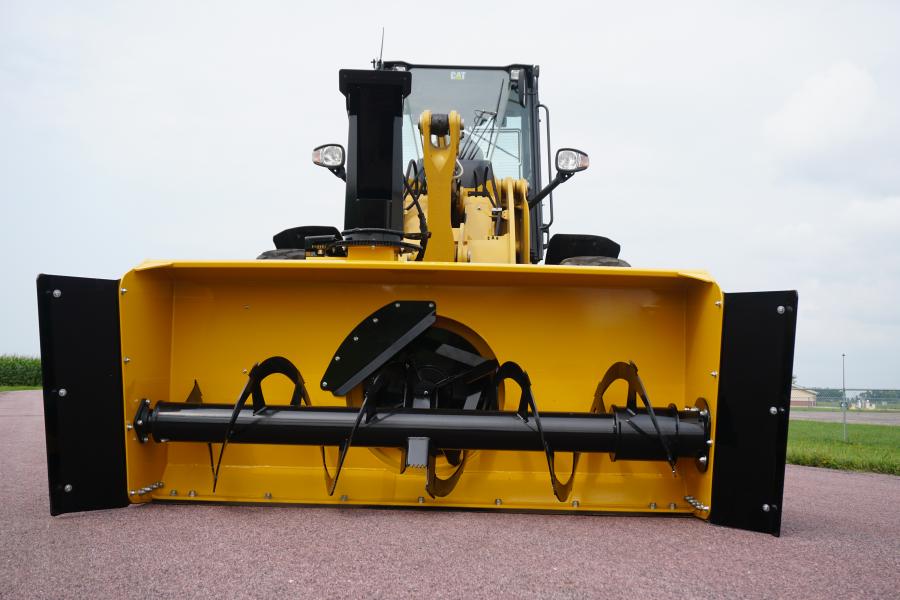 HitchDoc Hydraulic SnowBlower | Model HDS84SS | Width 84" inches | Oil Flow Range 11–35 GPM | For Extreme Duty Skid Steer