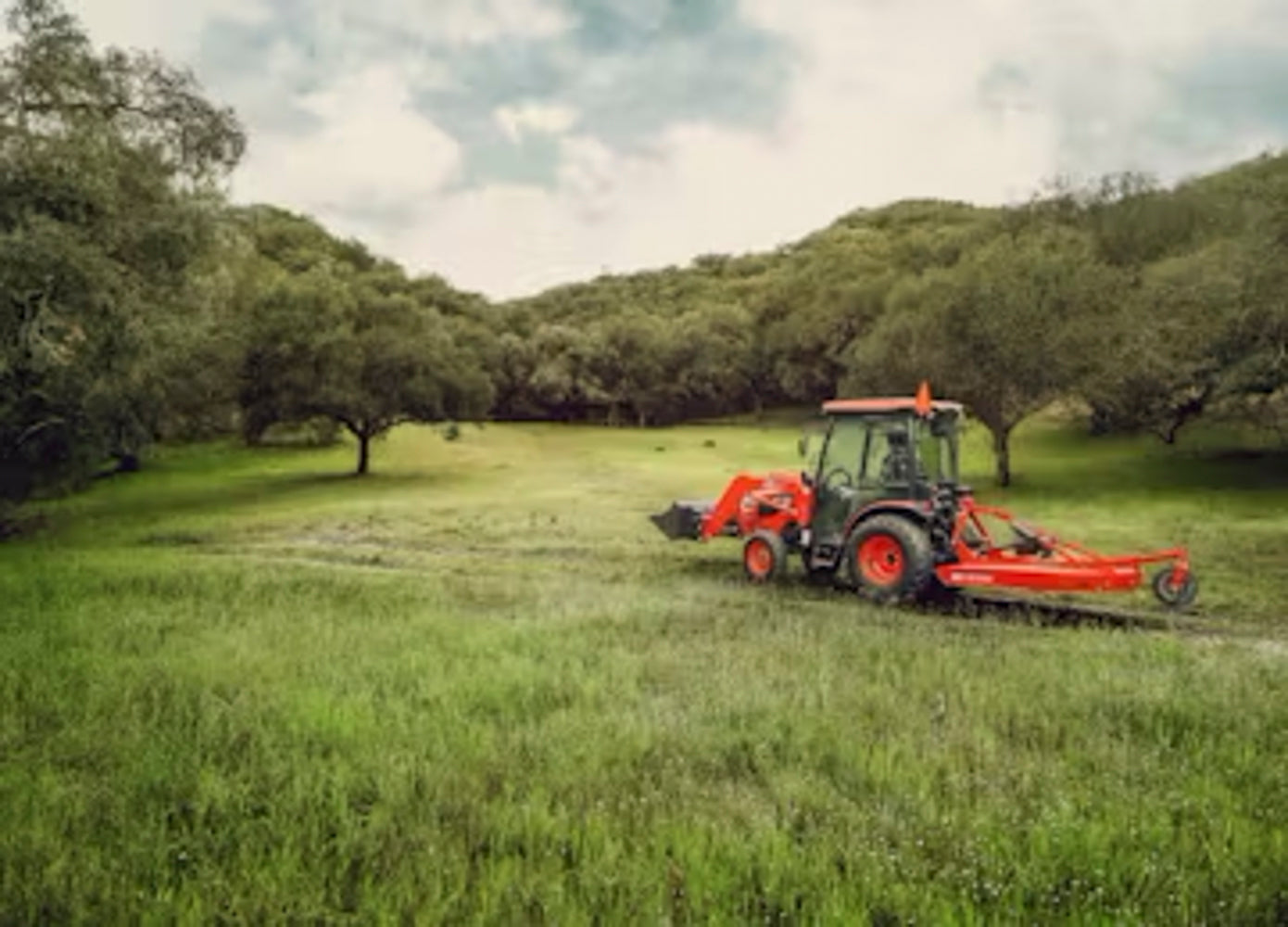 KIOTI | Hydrostatic Cab Tractor with Loader | CK2620SE | 54.5" Width | 24.5 HP | For Agricultural and Landscaping Tasks