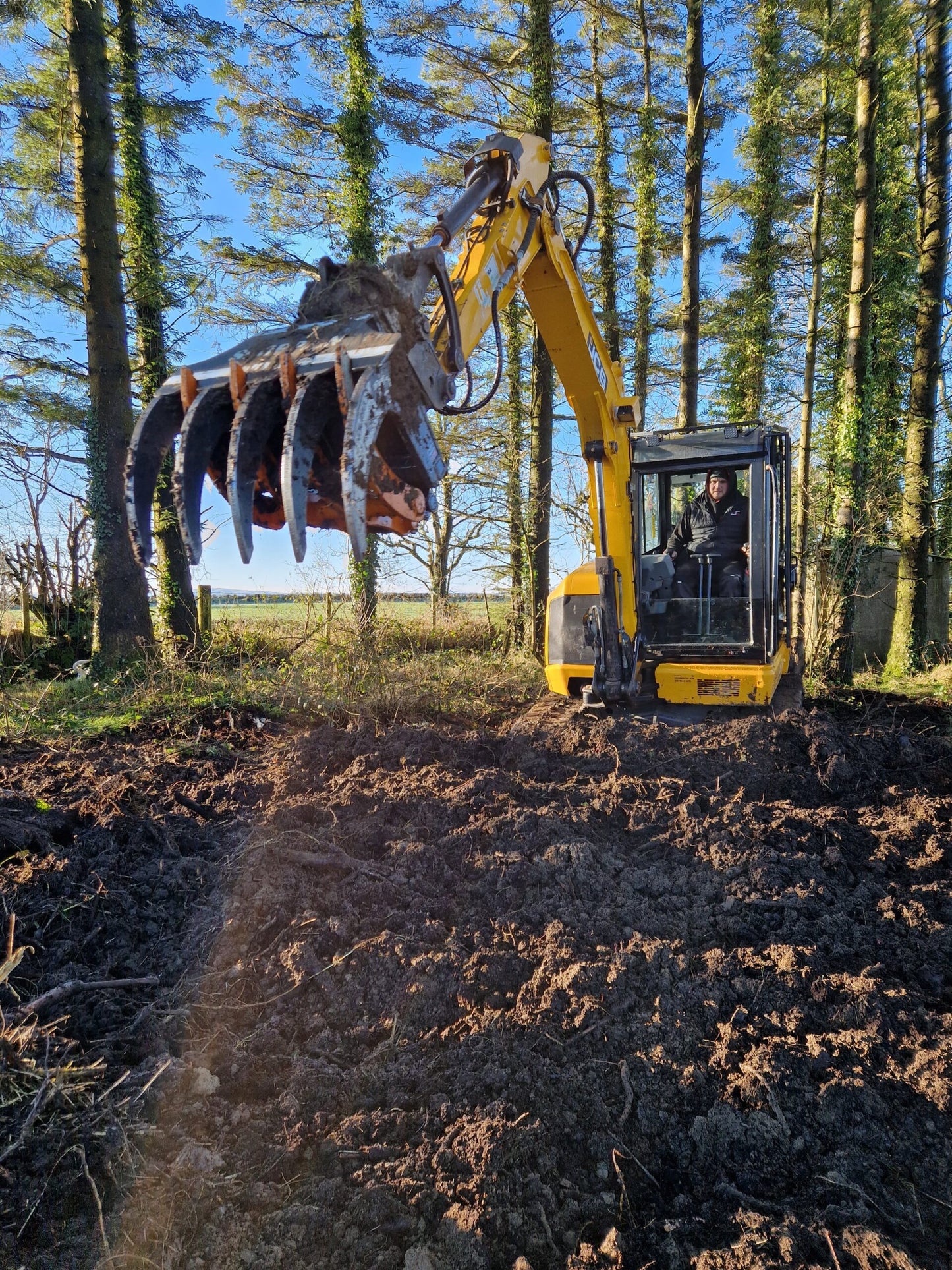 MDE Machinery | Scorpion Grapple | Model S500 To S1900 | Width 26.4" To 75" Inches | Machine Size 1.5 - 55 Tons | For Excavators