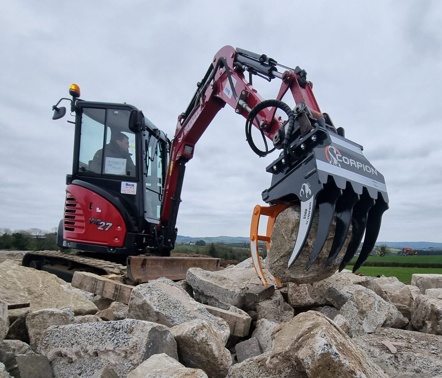 MDE Machinery | Scorpion Grapple | Model S500 To S1900 | Width 26.4" To 75" Inches | Machine Size 1.5 - 55 Tons | For Excavators