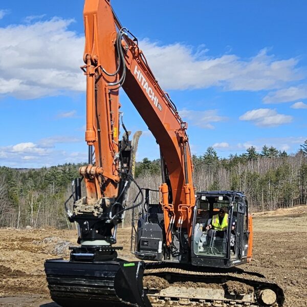 Ragnartech Tilt Rotator Series | TR-04, TR-06 & TR-08 Model | With Digging & Grading Buckets | For Kubota & Bobcat Excavators