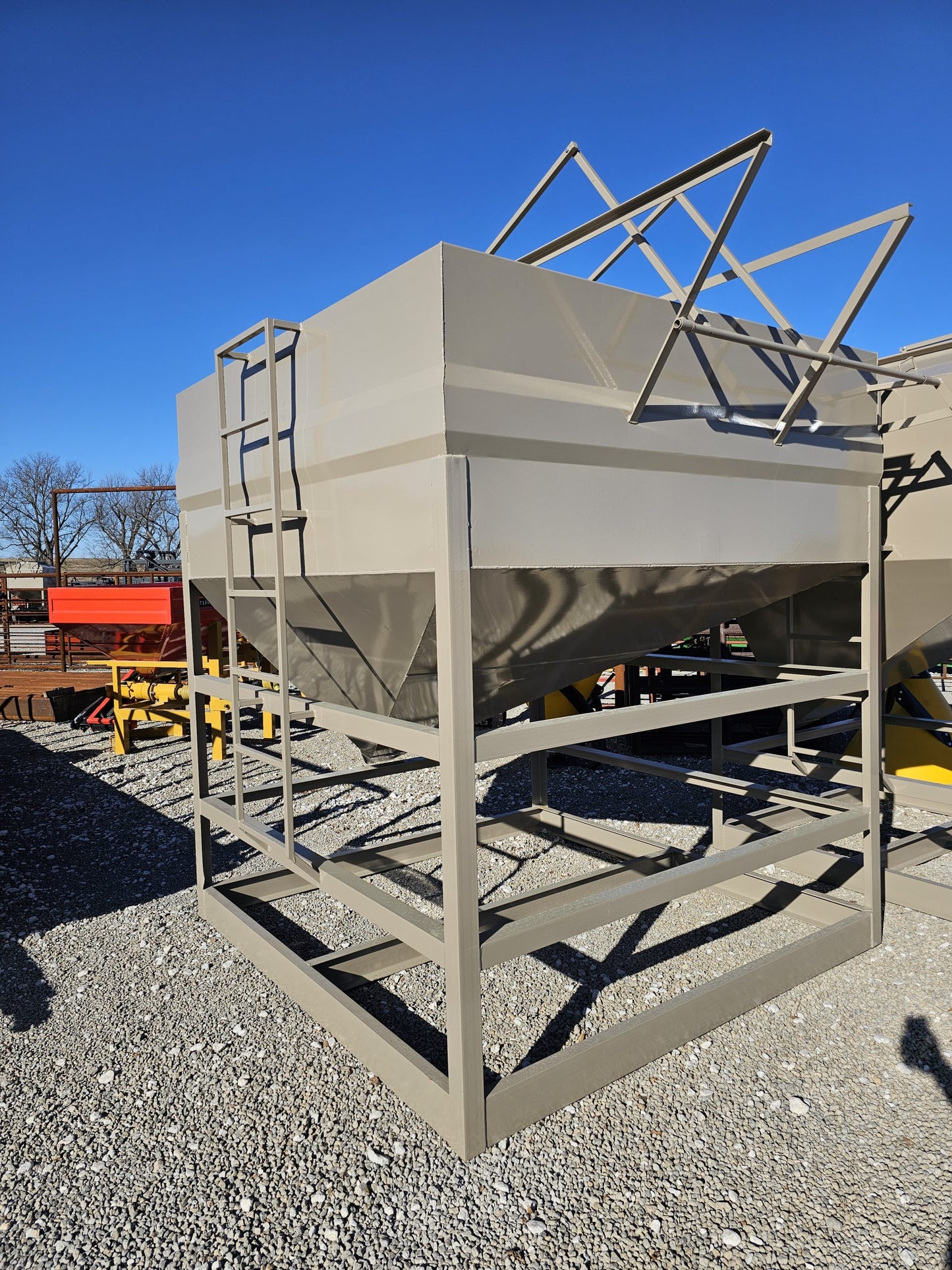 DH Farm | Feeder | Feed Bin Stationary | 5 Ton Bulk | 6" Channel Frame | 12-Gauge Steel | For Livestock Feeding Storage