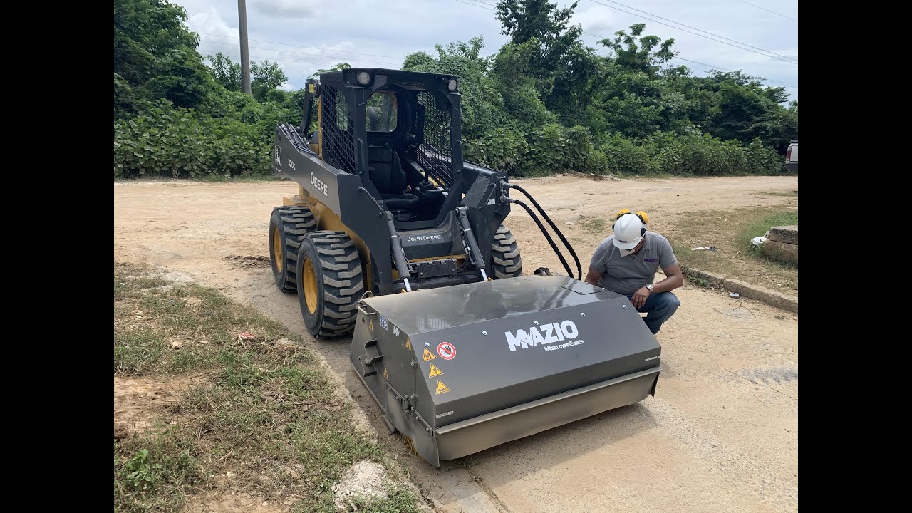 Mazio Industrial Type Pick-Up Broom | Model SPZ-12i To SPZ-26i | Width 1460 To 2910 mm | Capacity 250 To 540 Litres | For Wheel Loaders