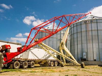 Farm King Back-saver Grain Auger | Model 16124 | Size 16" x 124' | Multi-flighting Hopper | 175 HP | For Tractors
