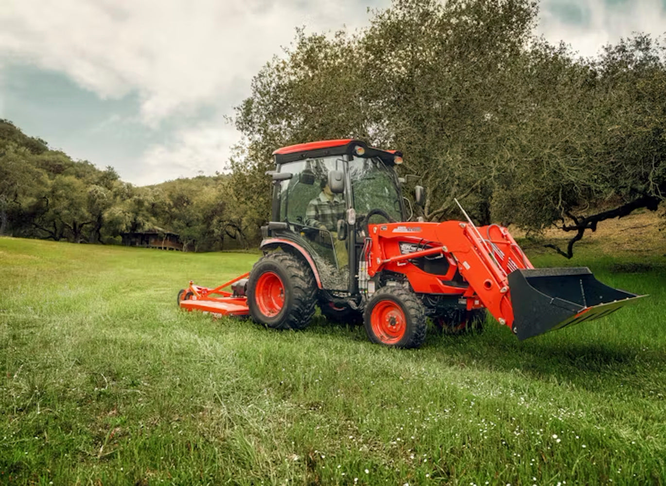 KIOTI | Hydrostatic Cab Tractor with Loader | CK2620SE | 54.5" Width | 24.5 HP | For Agricultural and Landscaping Tasks