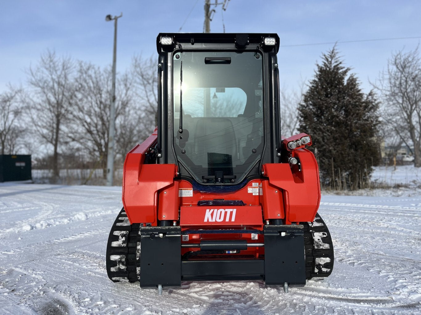 KIOTI Compact Track Loader | Model TL750 Flow+ Cab | Width 70.9" | Length 116.1" | Height with Cab 81.9" | Hydraulic Flow 34 GPM | For Heavy-Duty Tasks