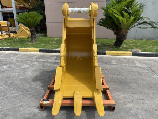 Bedrock Attachments Heavy-Duty Bucket & Adjuster GP | Width 30-Inch | Capacity 0.73 CU M | Machine Size 30-40 Tons | For Excavators CAT 336