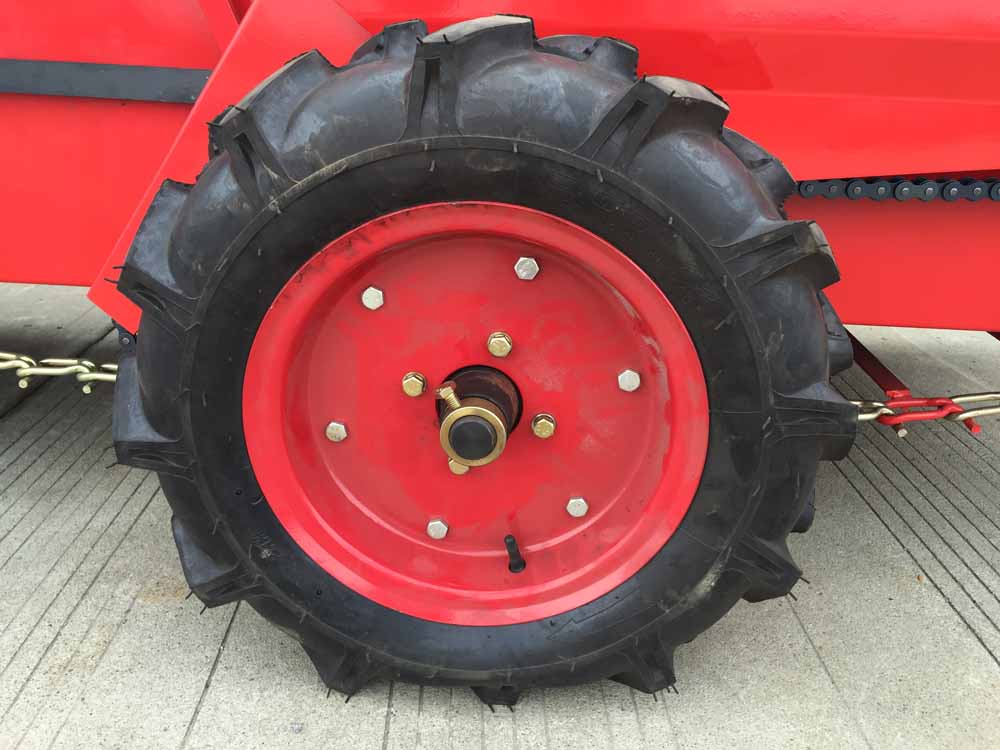 Farmer Helper | Manure Spreader | Model FH-25G | 44″ Width | Ground Drive | 27 Bushel Capacity | Horsepower 15 To 30 HP | For Tractors