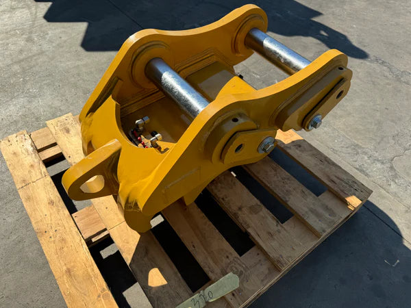 Bedrock Attachments Coupler B Linkage | Width 25.2" | Model OEQ-B | Machine Size 20-25 Tons | For Excavators