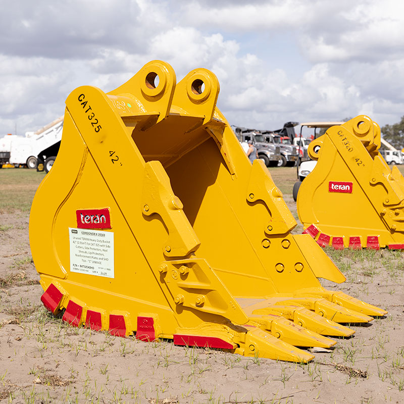 Teran Heavy Duty Excavator Bucket | Model BKT-325 HD | Digging Width 18" To 60" Inch | Size 0.33 To 1.39 Inches | For Excavators