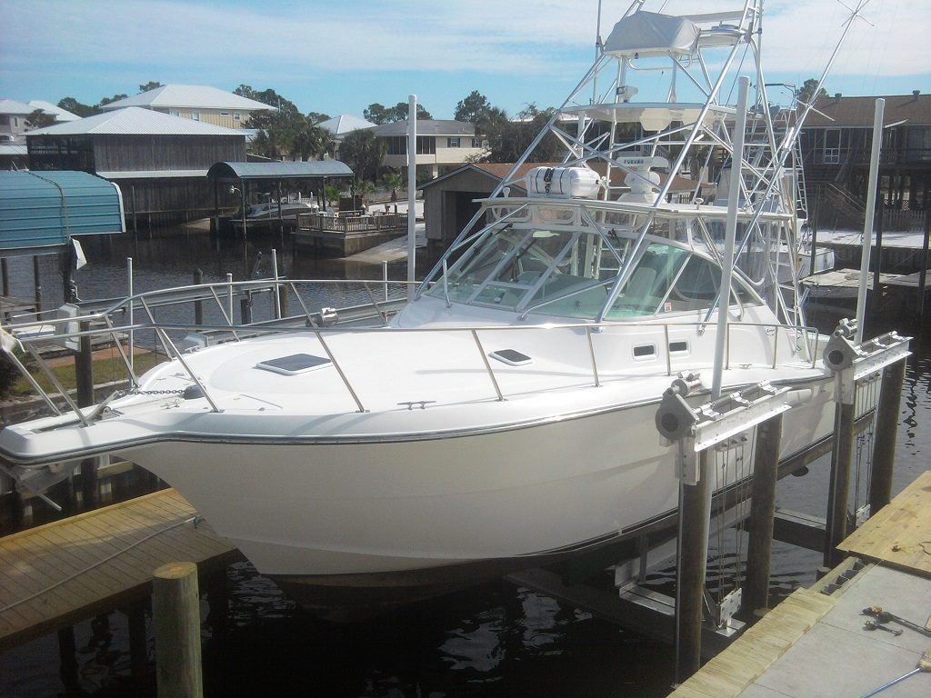 Boat Lift Distributors | Storm Surge | SS 30K–240K Aluminum 8 Post Boat Lift | Lift Widths Up to 16’ | Dual 1 HP TENV Motors | Capacity 30,000 To 240,000 lbs | For Lakefront & Marina Boats