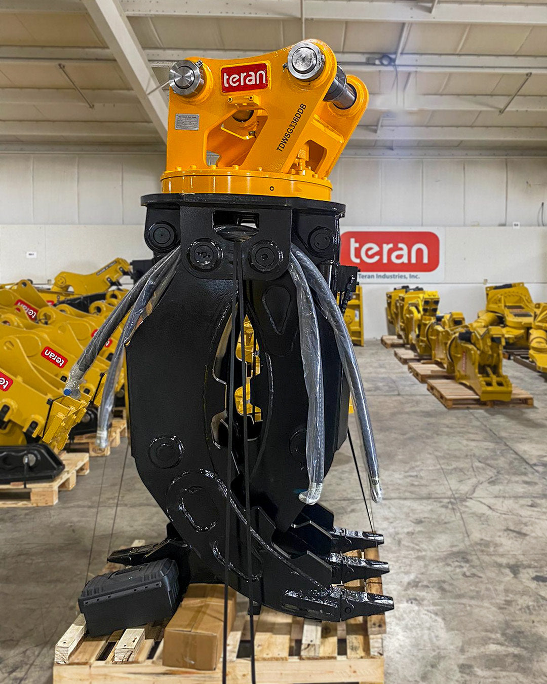 TERAN TDWSG312 Hydraulic Rotary Wood / Stone Grapple, Excavator Attach