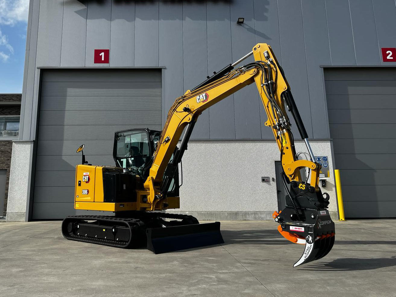 MDE Machinery | Scorpion Grapple | Model S500 To S1900 | Width 26.4" To 75" Inches | Machine Size 1.5 - 55 Tons | For Excavators