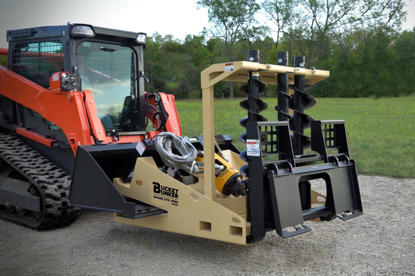 Bucket Bunker Auger Lite-PRO | Width 48" | Length 60" | Hydraulic Flow Range 15-30 GPM | For Skid Steers