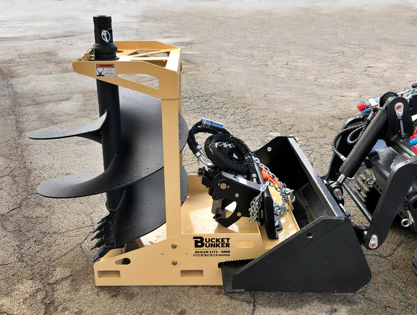 BUCKET BUNKER Auger Lite - Mini | Width 30" | Length 45" | Hydraulic Flow Range 8–15 GPM | For Skid Steers