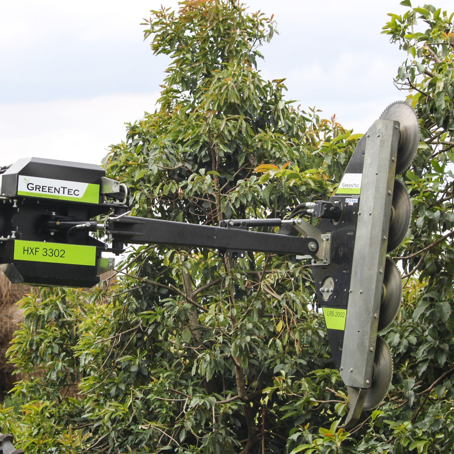 GreenTec Limb Trimmer Hydraulic Telescopic | Model Multi Carrier Puma 3303 Tele | Transport Width 8'2" Ft | Oil Flow 13.2 GPM | For Tractors