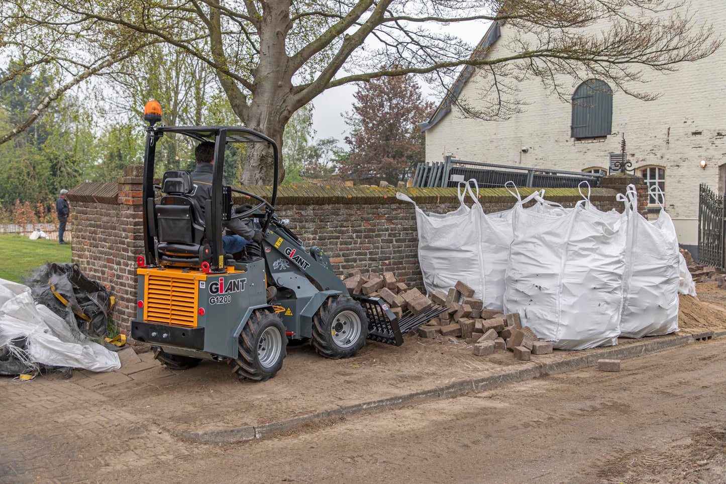 Tobroco-GiANT | Compact Wheel Loaders | G1200, G2200E & G2700HD | 36–43 mm Width | 25–50 HP | For Landscaping, Agriculture & Construction