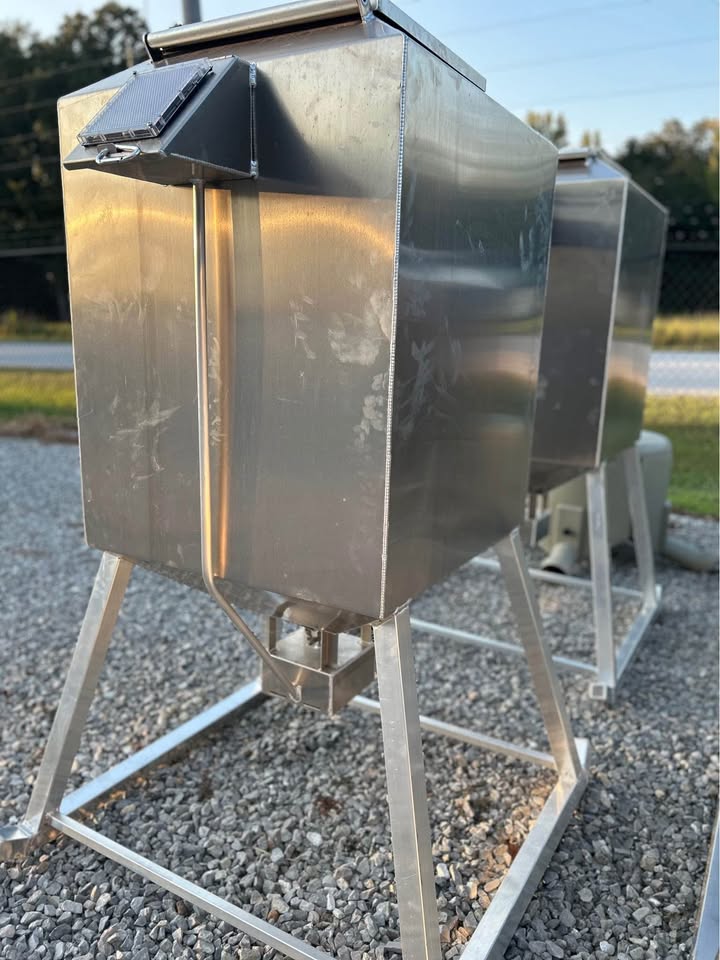 Aluminum Outfitters Broadcast Feeders | Capacities 350, 650 & 1000 lbs | Eliminator Varmint‑Proof