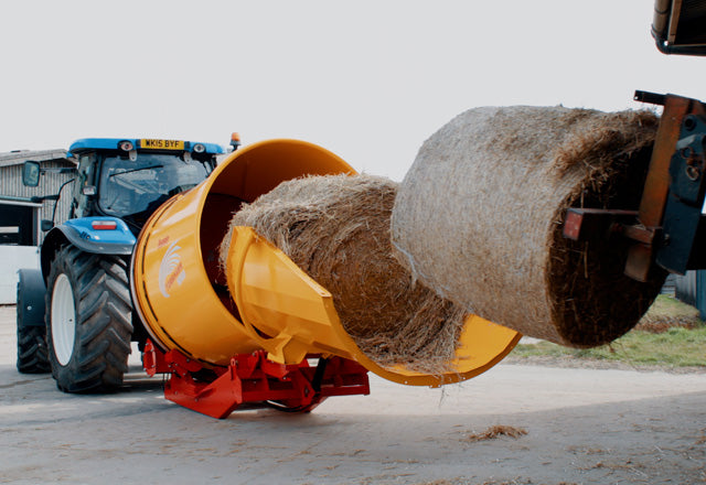 Teagle | Tomahawk Bale Blower | Model T505FSM | Width 80" | Bale Size up to 62" | Horsepower 120HP Minimum | For Tractors