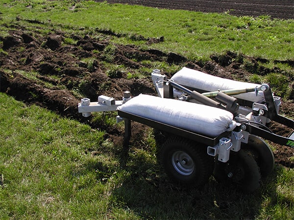 Kunz Engineering | Chisel Plow | Till-Ease | Model 760 | 60″ Width | Electric Lift | For Tractor