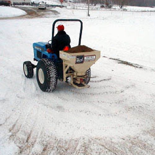 HERD Broadcast Seeder & Spreader | Model 550-3PT | Spread Width 40' | Capacity 5 Bushels |  Horsepower 30-40 HP | For Tractors