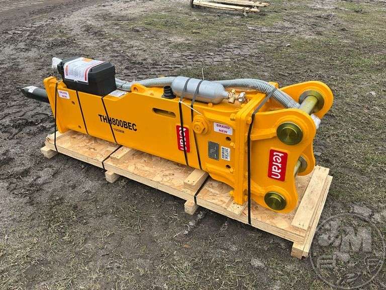 TERAN Hydraulic Hammer | Model THH800BEC | Pin Diameter 65mm | Machine Size 10-14 Tons | For Excavators
