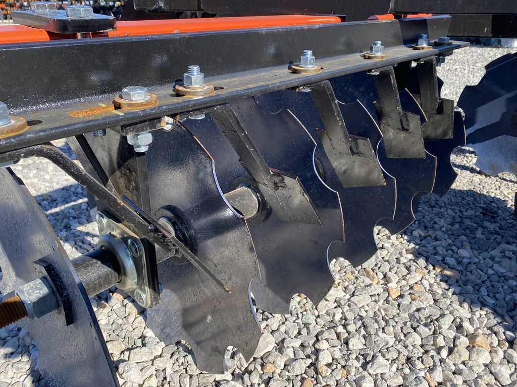 2024 Industrias America 3-Point Finish Disk | Model 1820X | Width 6' | Blade Size 18" | Horsepower 25 To 35 HP | For Tractors