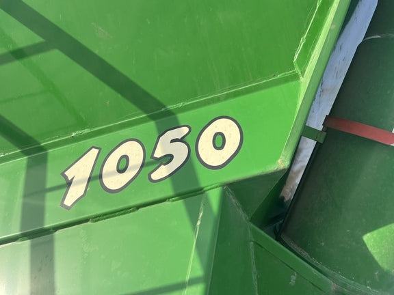 Demco | Single Auger Grain Carts | Model 1050 Bushel | Width 120" To 144" | PTO 1000 RPM | Horsepower 175+ HP | For Tractors