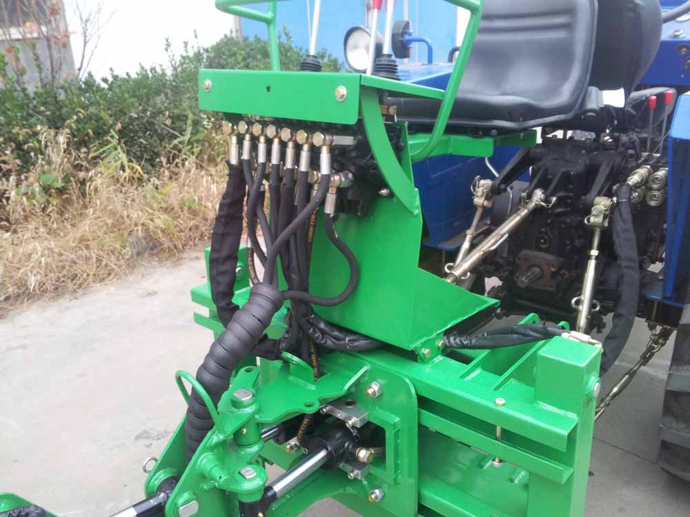 Farmer-Helper | Self-Contained Backhoes | Model FH-BH5, FH-BH6 & FH-BH7 | Digging Depth 5', 6' & 7' Feet | Horsepower 18 To 30+ HP | Cat-I 3-Point Linkage | For Tractor