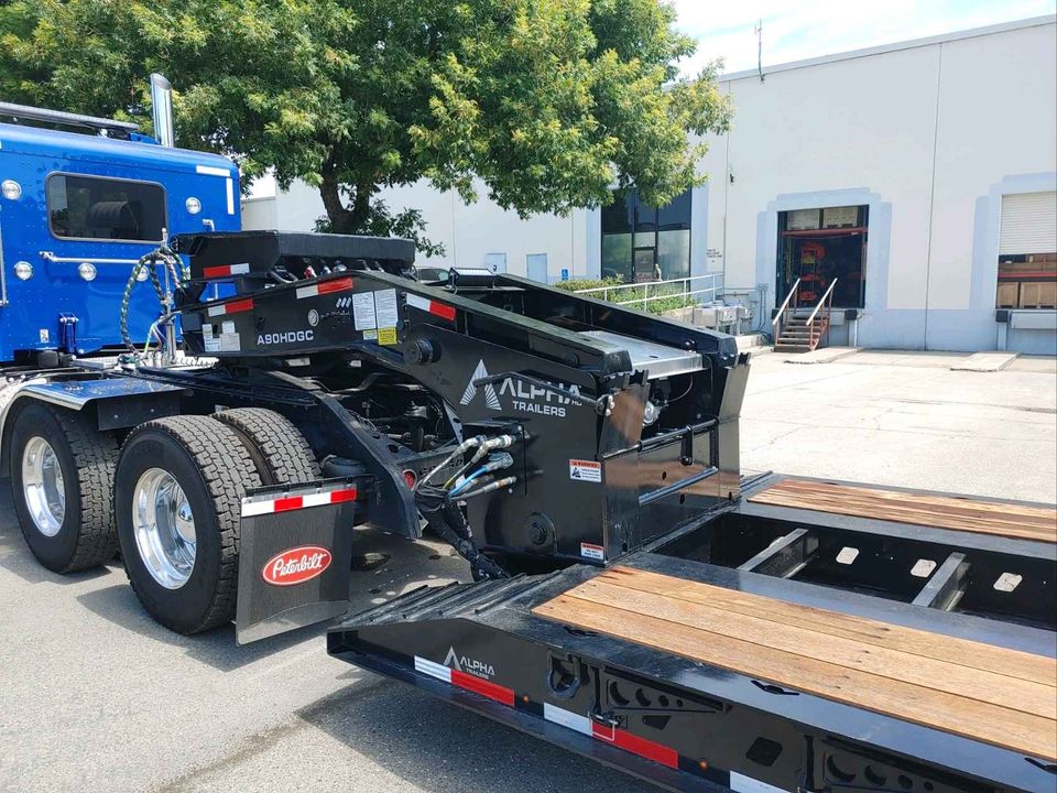2024 Alpha Hydraulic Detachable Gooseneck (HDG) Trailer | HD A90 HDG Trailer | Overall Length 48' | Width 102" | Total Capacity 45 Tons | USED