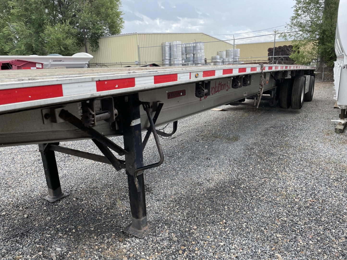 Fontaine | Flatbed Trailer | 2015 Model | 48' Length | Heavy-Duty Hauling | 102" Width | USED | For Industrial & Commercial Freight Transport