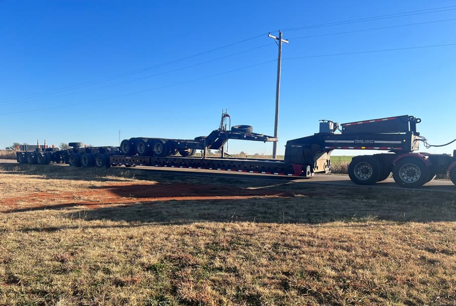 Trail King | 160HDG Lowboy Trailer | Model 1992 | 48' Length | Heavy-Duty Hauling Capacity | 9' Width | USED | For Oversized Load Transport