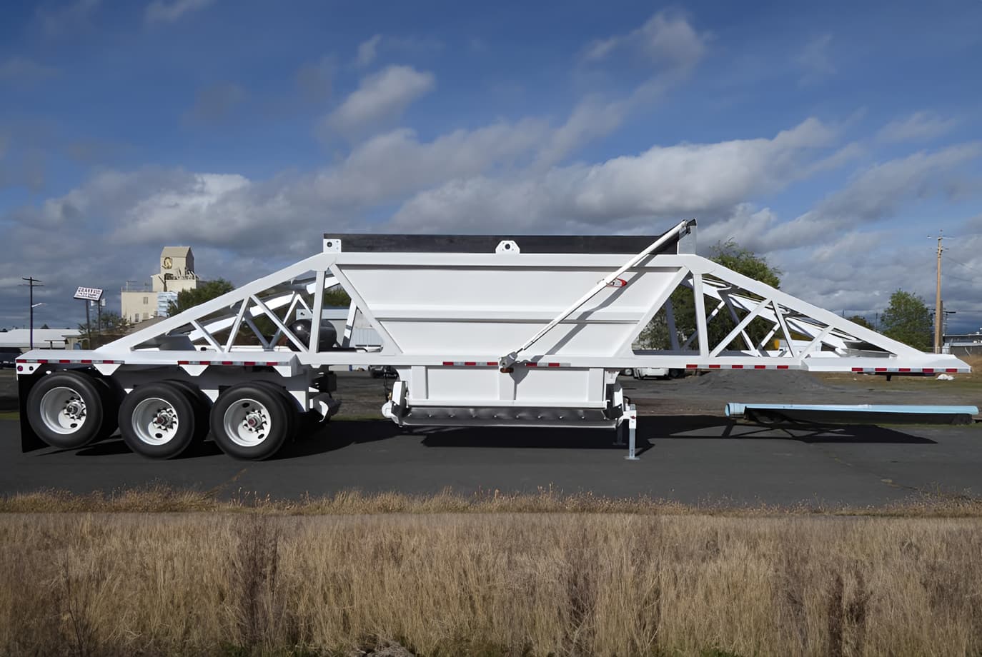 Manac / CPS | Lightweight Bottom Dump Trailer | 42' Length | 23 CY Capacity | 96" Width | For Efficient Bulk Material Transport