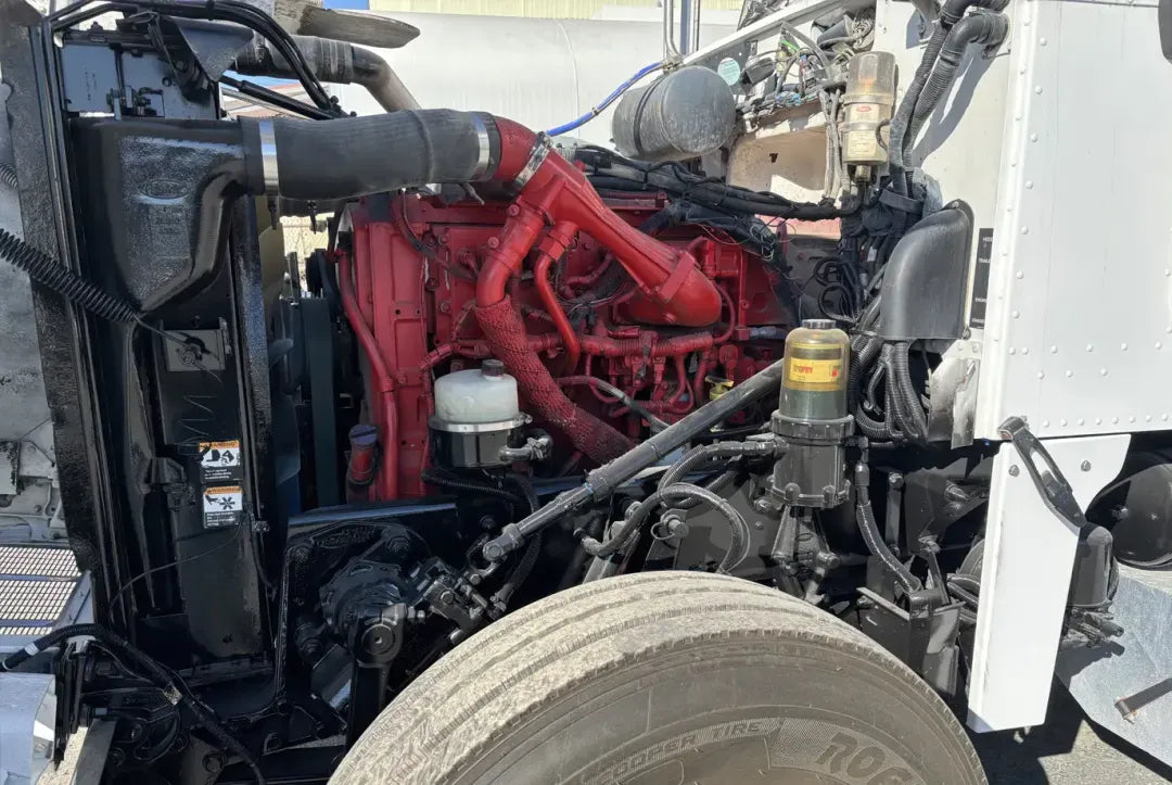 Peterbilt | 378 Sleeper Truck | 2005 Model | Heavy-Duty Hauling | 3.58 Gear Ratio | 475 HP | USED | For Long-Distance & Industrial Transport