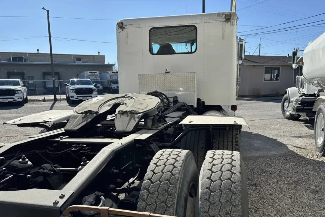 Peterbilt | 378 Sleeper Truck | 2005 Model | Heavy-Duty Hauling | 3.58 Gear Ratio | 475 HP | USED | For Long-Distance & Industrial Transport