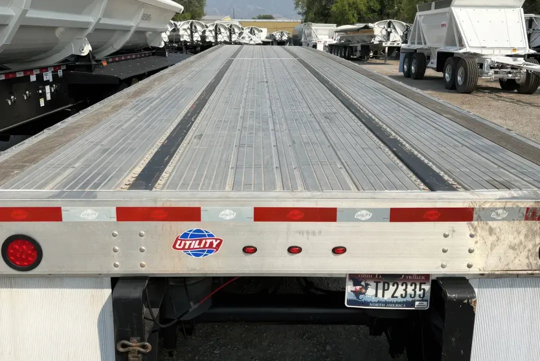 Utility | FS2CHA Flatbed Trailer | 2020 Model | 48' Length | Heavy-Duty Hauling | 102" Width | USED | For Industrial & Commercial Freight Transport