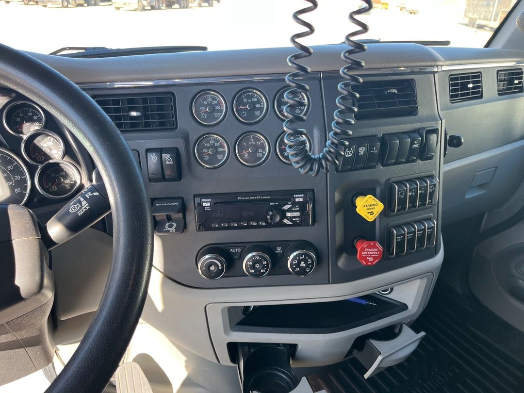 Peterbilt | DS 579 Sleeper Truck | 2020 Model | 510 HP | 12-Speed Automatic | USED | For Long-Distance & Heavy-Duty Hauling