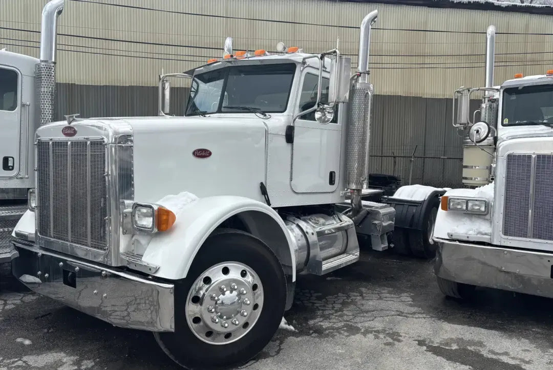 Peterbilt | 357 Day Cab | 2006 Model | Heavy-Duty Hauling | CAT C-15 Engine | USED | For Industrial & Long-Distance Transport