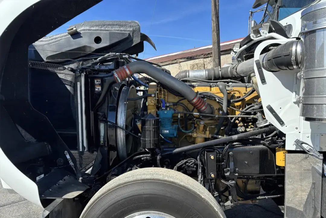 Kenworth | W900 Sleeper Truck | 2007 Model | Heavy-Duty Hauling | CAT C15 Engine | USED | For Industrial & Long-Distance Transport