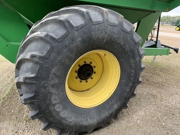 Demco | Single Auger Grain Carts | Model 1050 Bushel | Width 120" To 144" | PTO 1000 RPM | Horsepower 175+ HP | For Tractors